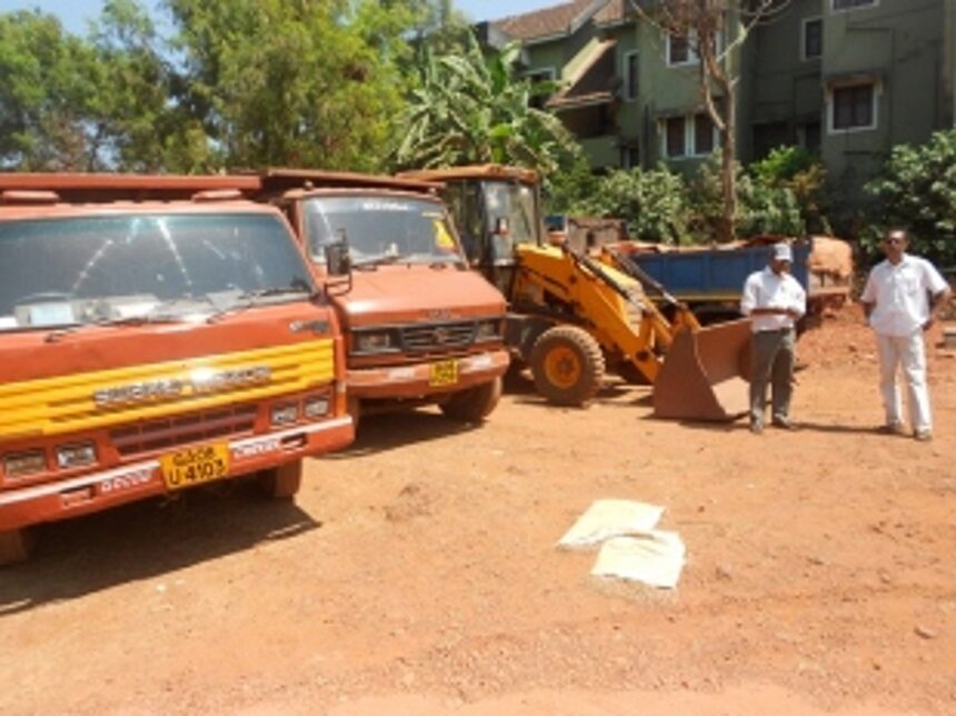 5 held for illegal excavation at Verna