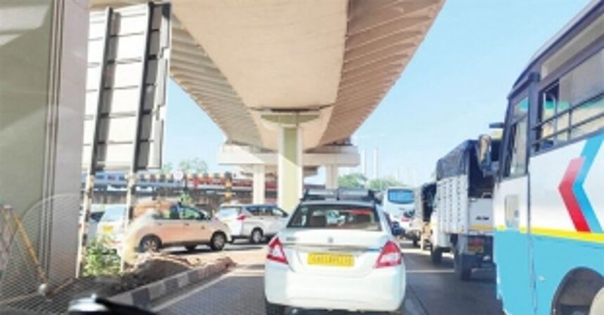 5-hour plus traffic logjam on Zuari 1 5-hour plus traffic logjam on Zuari