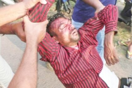 5 robbers loot bank at gun-point; Alert locals catch 3 after chase