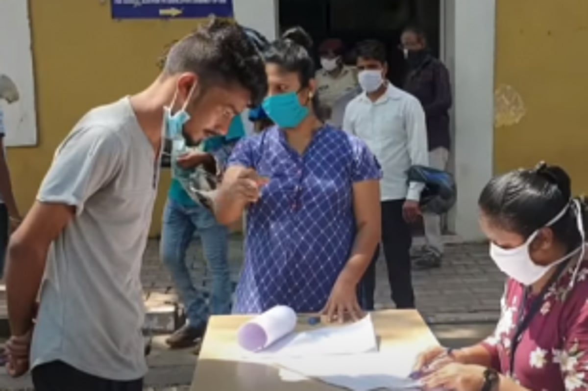 71,000 migrants register to leave State, says Chief Minister