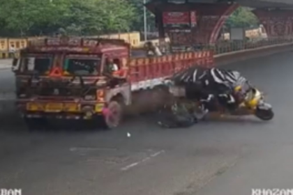 8 school children injured after auto rams into Truck in Visakhapatnam.