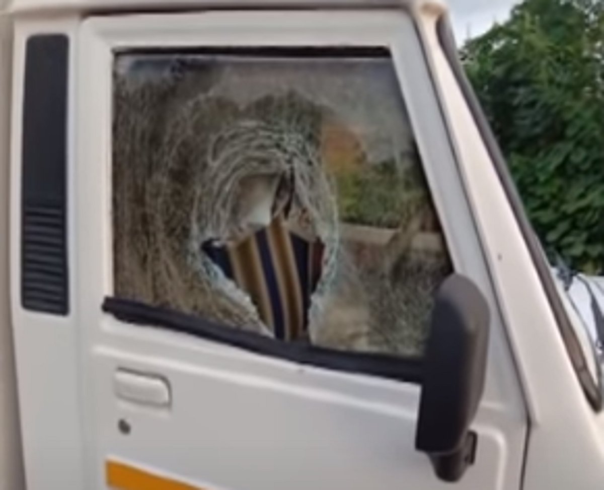 8 vehicles near wholesale fish market damaged