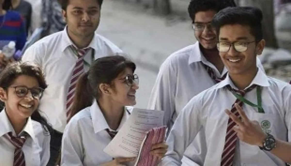 92.75% pass the SSC examination