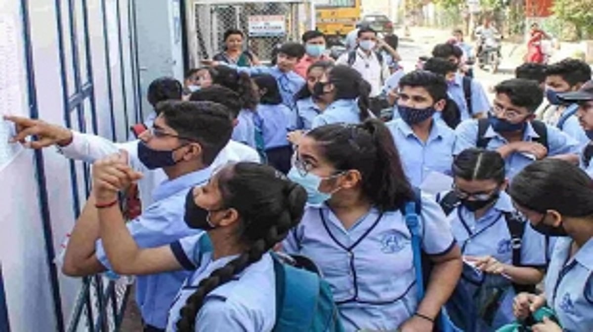 96.64% clear SSC exam as girls outshine boys