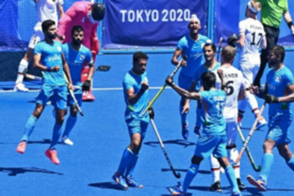 A BRONZE THAT HAS  A GOLDEN HUE AROUND IT