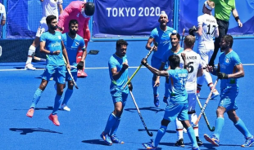 A BRONZE THAT HAS A GOLDEN HUE AROUND IT