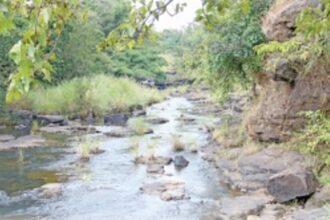 A MHADEI-NNING SELLOUT