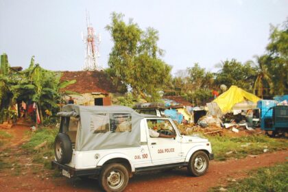 A Margao police jeep maintaining a vigil atop Moti Dongor.