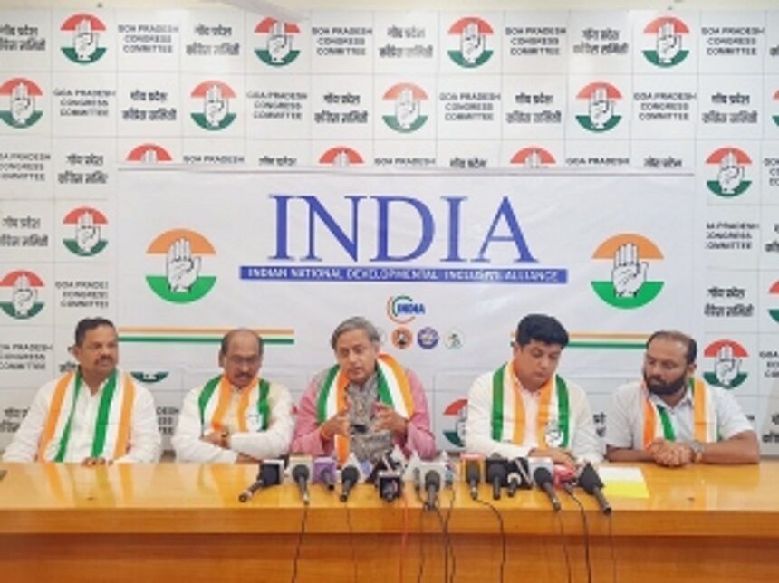 A Parliamentary system is being run Presidentially in India: Shashi Tharoor