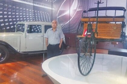 A classic way to drive vintage Cars