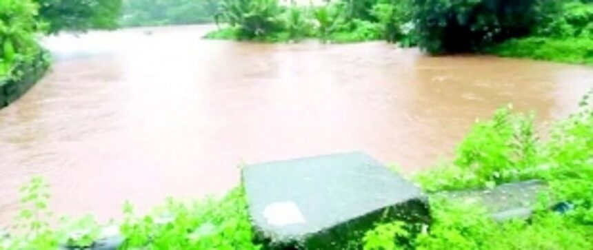 A huge ‘pond’ developed by the roadside scares residents