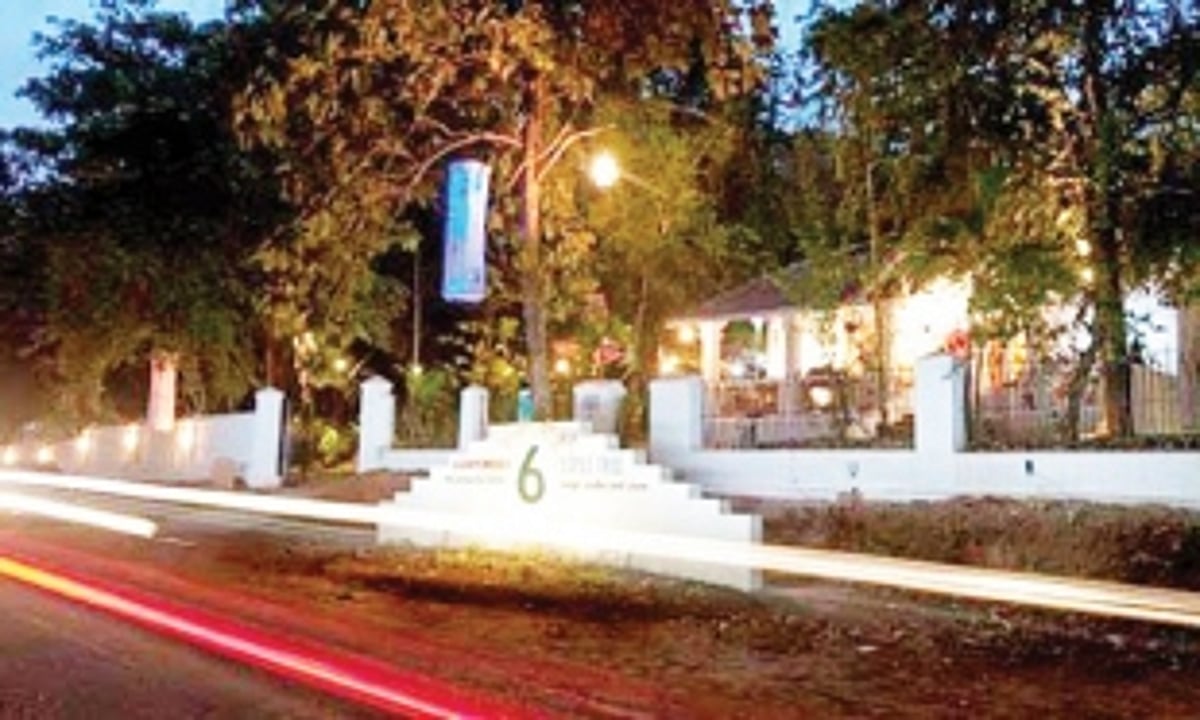 A proverbial outsider  who understands well  Goan issues