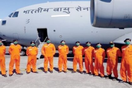 A response team unit of pollution  team off to Mauritius