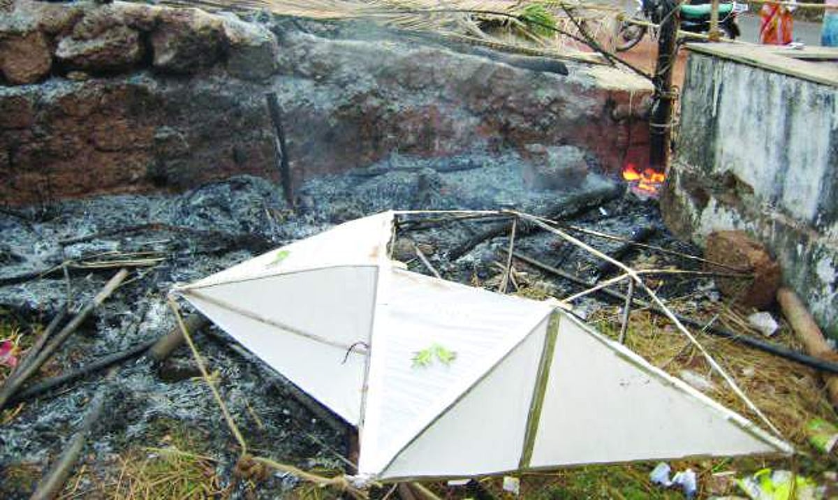 A star stands amid charred remains of a crib gutted in a major fire at Ambaji-Fatorda, on Friday. Photo by Savio Dias