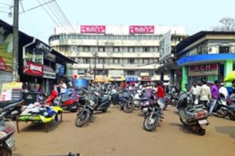 A town besieged by traffic