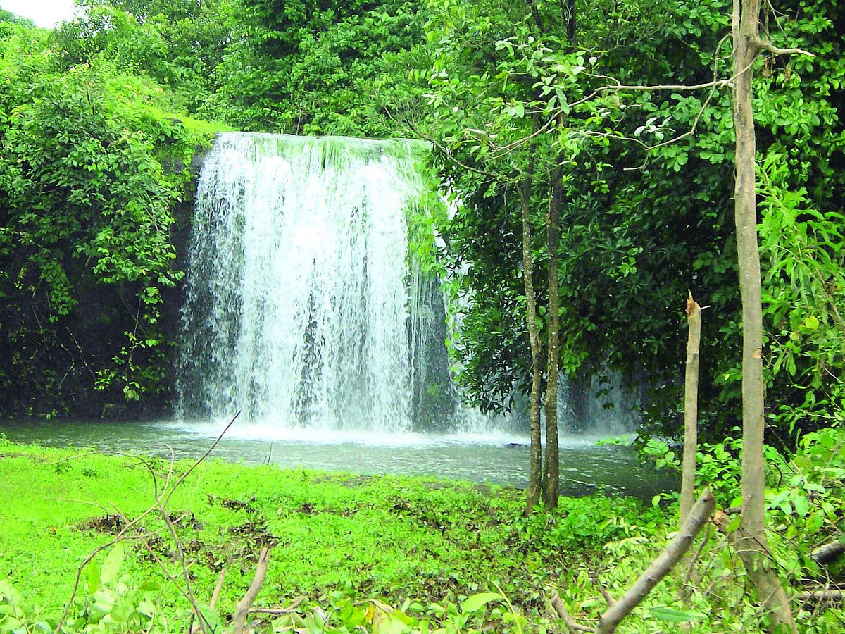 A view of the waterfall at Kalay-Sanguem, which offers enchanting beauty to the visitors.
