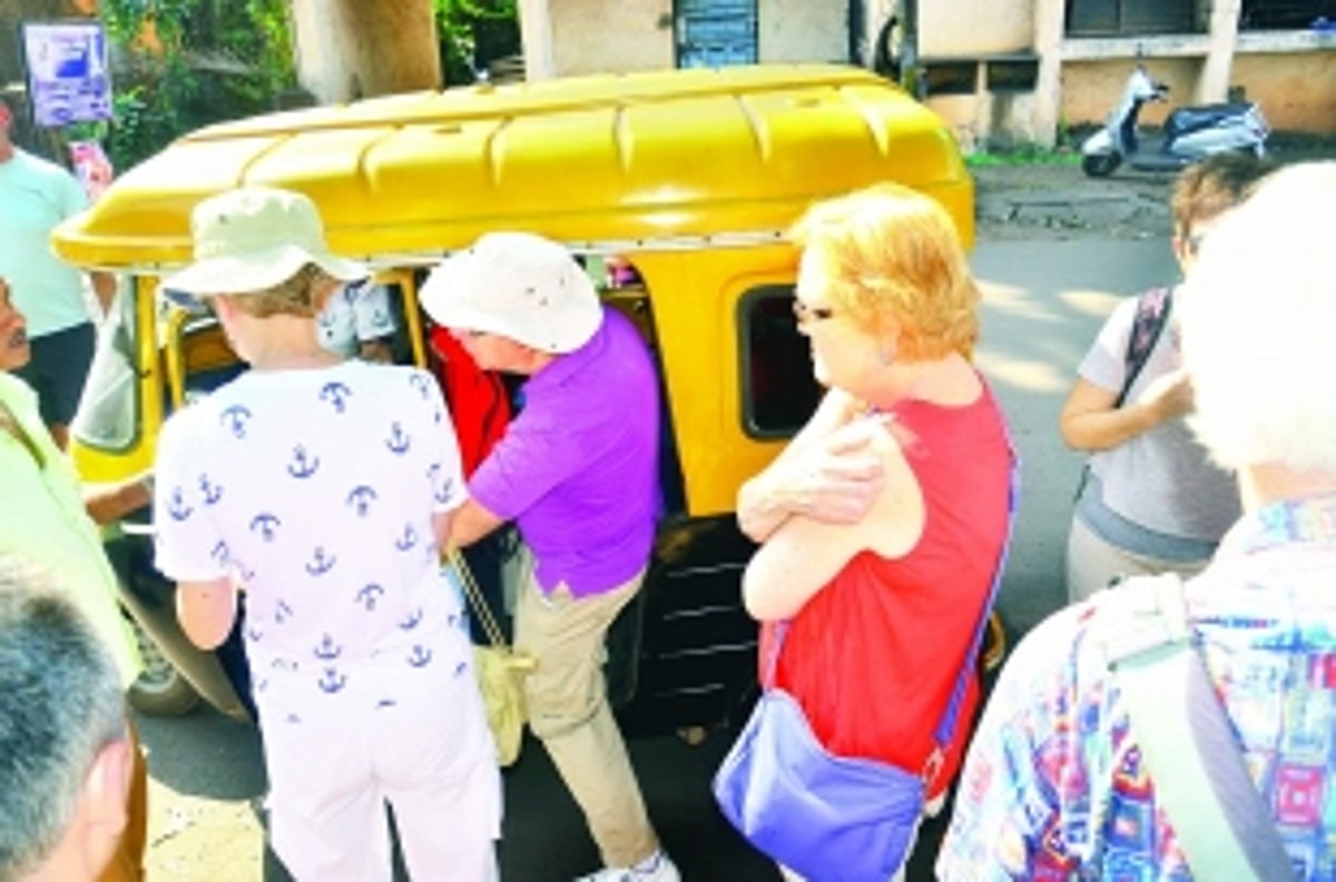 A ‘low-end’ Goa trip for ‘celebrity’ guests