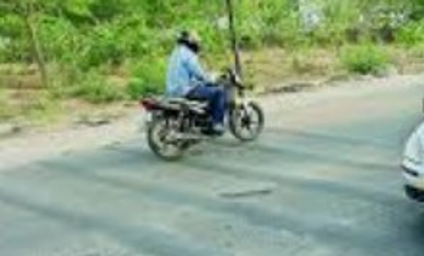 AAP Curtorim Demands Action on Hazardous Speed Breakers in Arlem, Raia Following Tragic Incident 1 AAP Curtorim Demands Action on Hazardous Speed Breakers in Arlem, Raia Following Tragic Incident