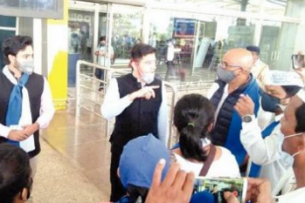 AAP has effectively managed  to get under the skin of the BJP, and the Cong is idealess  and rudderless