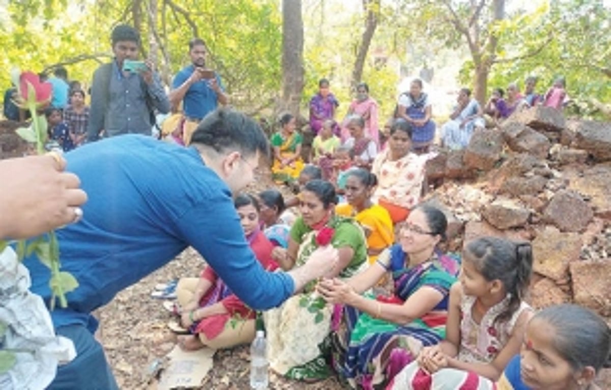 AAP honours Melauli locals for  playing major role in IIT stir