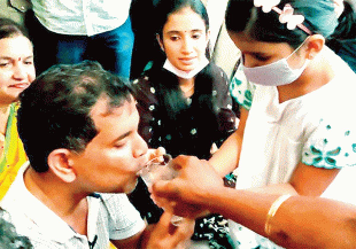 AAP leader Palekar breaks his fast