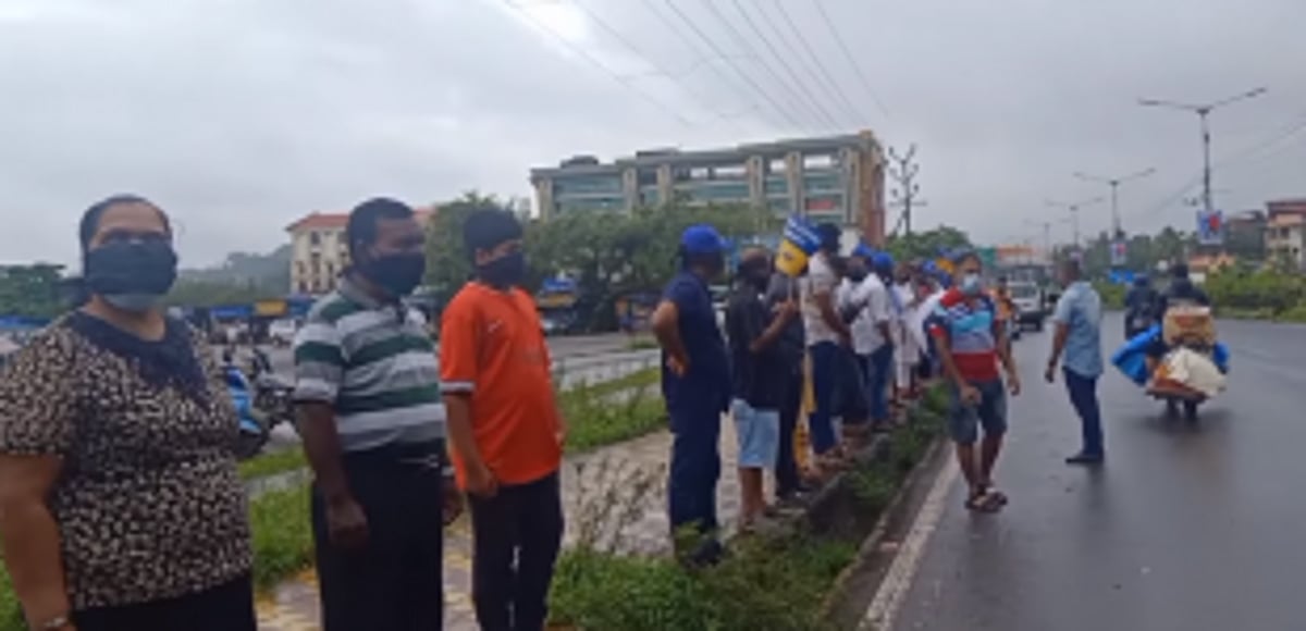 AAP protests outside Margao BJP office over Delhi church demolition