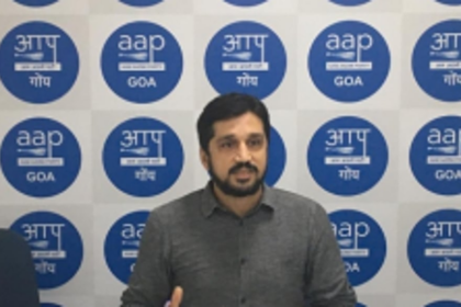 AAP slams CM for being ‘insensitive’  to COVID positive doctors