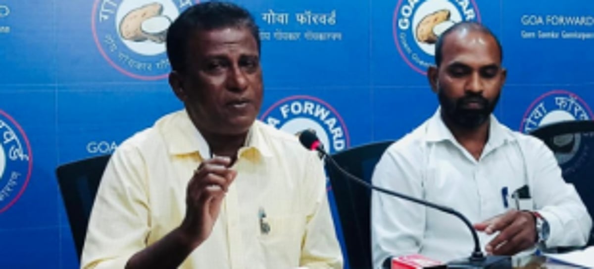 AAP slams govt for bad roads  ahead of festive season