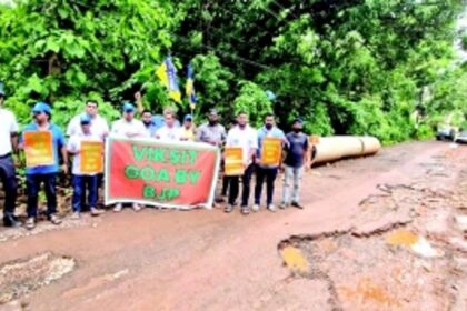 AAP takes potshots at BJP over deteriorating condition of roads in Siolim