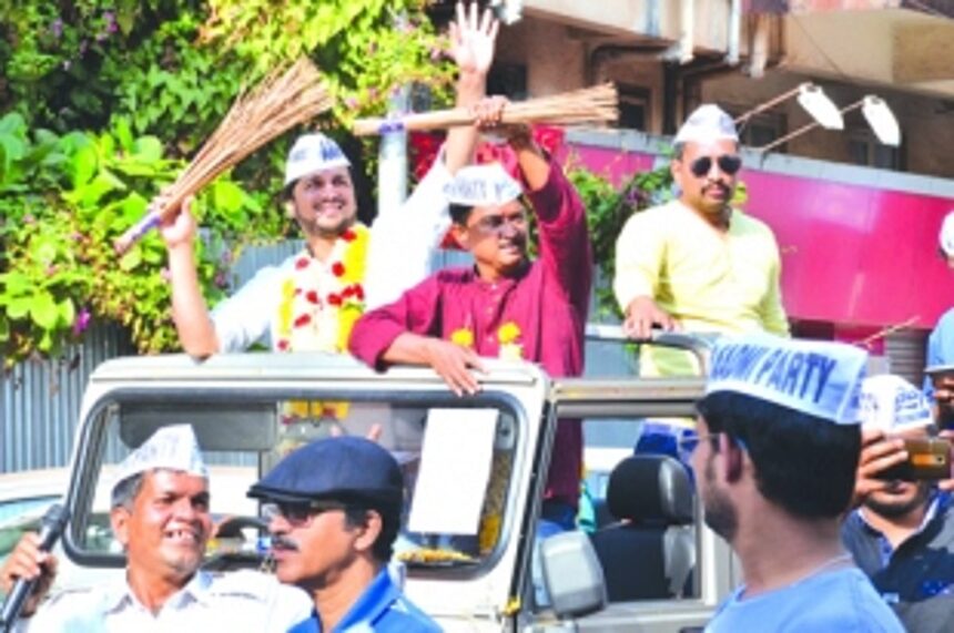 AAP’s ‘zhaadu yatra’ reaches Panjim 1 AAP’s ‘zhaadu yatra’ reaches Panjim