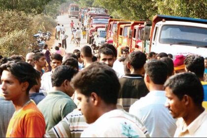 AGITATED LOT: Agitations against mining trucks have become a regular feature in Curchorem constituency.