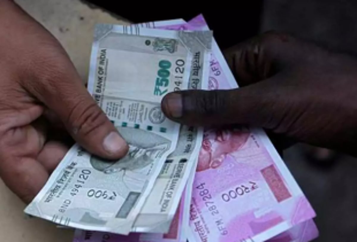 AITUC demands   rise in minimum   wages for workers