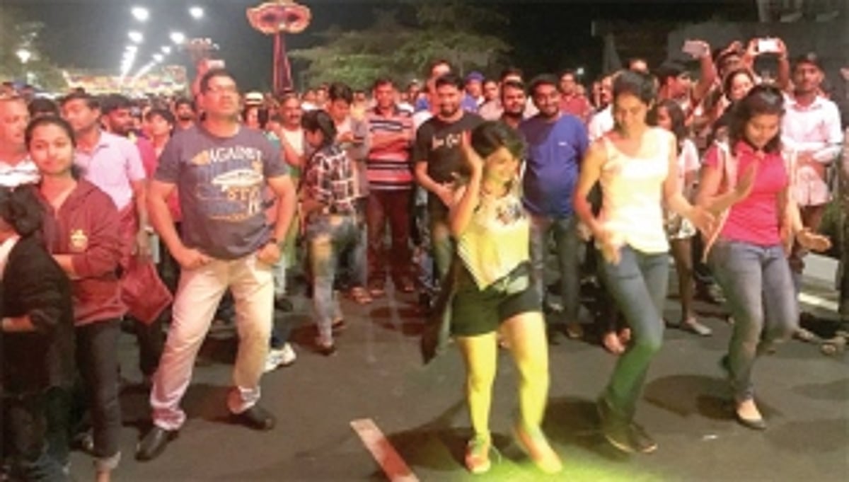 AMAZING VIBE AS FATORDEKARS WERE BACK TO THE STREETS THIS CARNIVAL