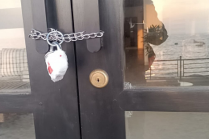 ANJUNA PANCHAYAT BEGINS SEALING 175 ILLEGAL STRUCTURES