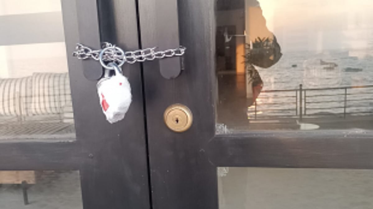 ANJUNA PANCHAYAT BEGINS SEALING 175 ILLEGAL STRUCTURES