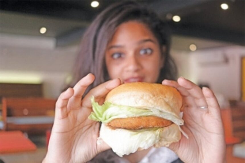 ARE YOU A STAR-STRUCK DINER?