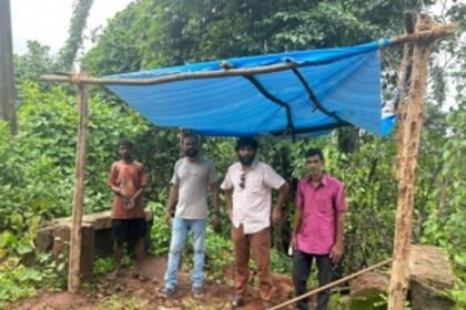 ATMANIRBHAR BUS STOP: Fed up of waiting Sanvordem youth erect own bus shelter