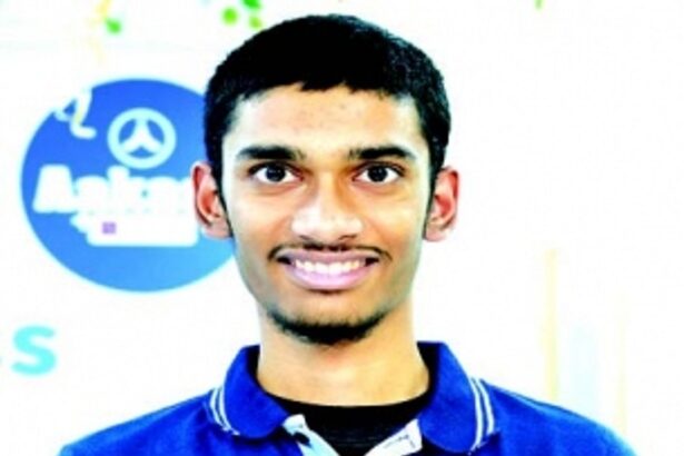 Aakash Byju's Rishi Shekher Shukla tops JEE (Main) 2024, scores 300/300