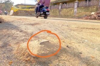 Abandoned pieces of electricity poles near Curchorem market pose threat to commuters