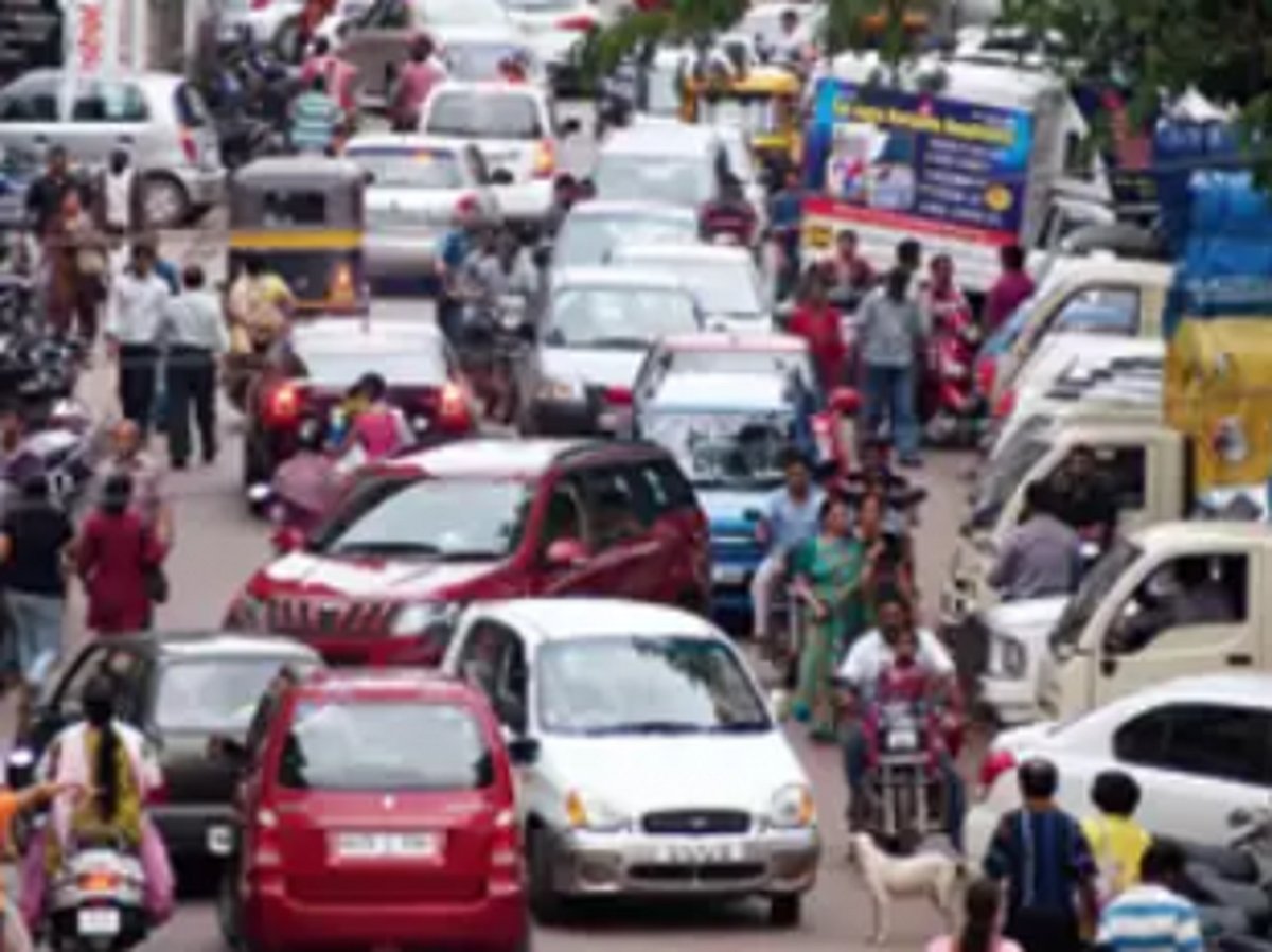 Absence of traffic signals in Mapusa leads to congestion