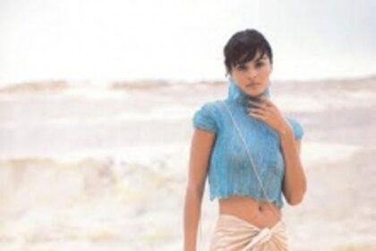 Absorbing fashion from visitors