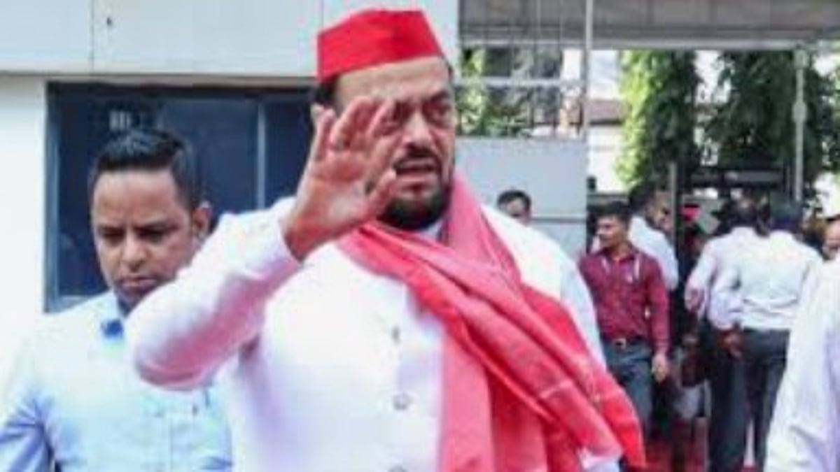 Abu Azmi Suspended for Remarks on Aurangzeb in Maharashtra Assembly: Resolution Passed