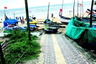 Access to Benaulim beach blocked