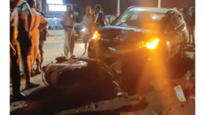 Accident Between EV Car and Bike at Dhargal; One Injured, Shifted to GMC 1 Accident Between EV Car and Bike at Dhargal; One Injured, Shifted to GMC