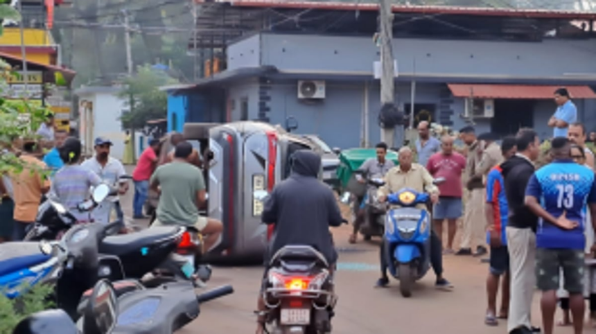 Accident in Chapora: Maharashtra-Registered SUV Overturns, Injuring Senior Citizen Pedestrian