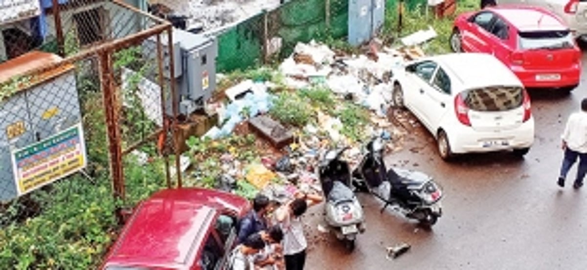 Accumulated garbage has Margao stinking