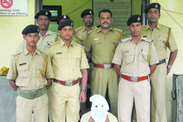 Accused Agnel Sarlagati along with Verna Police Inspector Jivba