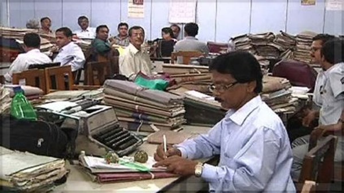 Activists Condemn Government for Extending Retired Officers Amid Job Scam Allegations