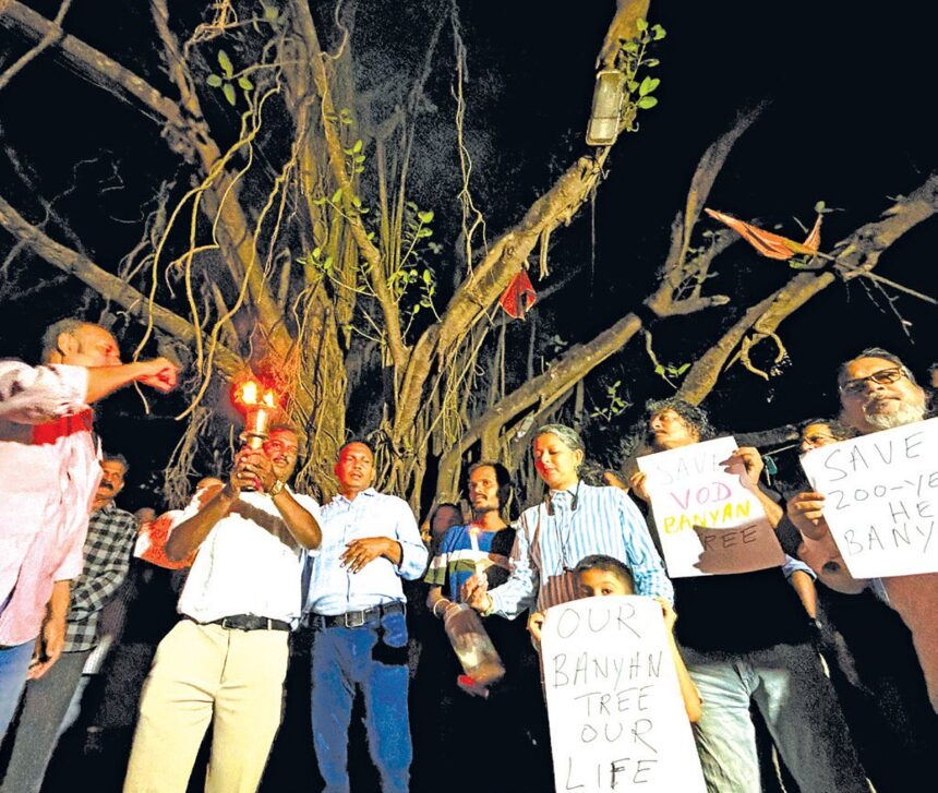 Activists protest against threat to age-old banyan tree in Porvorim 1 Activists protest against threat to age-old banyan tree in Porvorim
