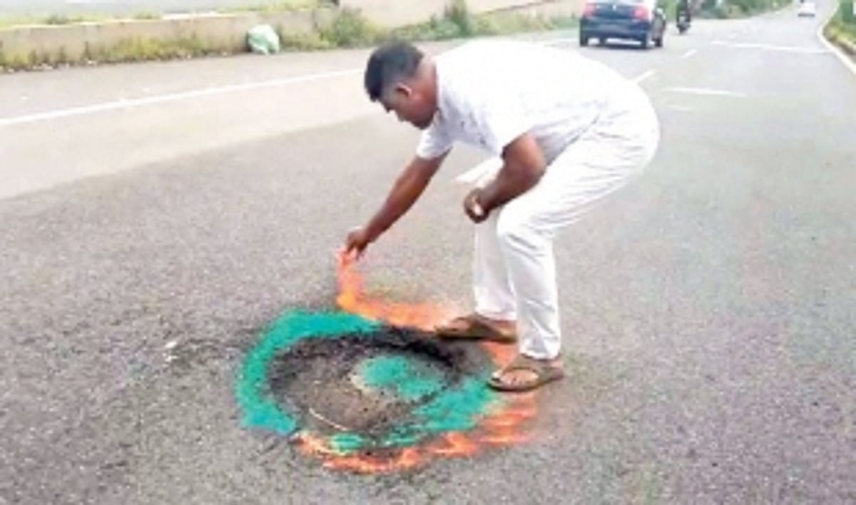 Activists turn artists; transform ‘death traps’ at Dabolim into vibrant rangoli artworks